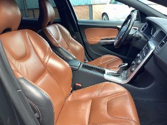Volvo V-60 2.4 Plug in Hybrid picture 17
