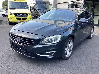krockskadad bil auto Volvo V-60 2.4 Plug in Hybrid 2013/7
