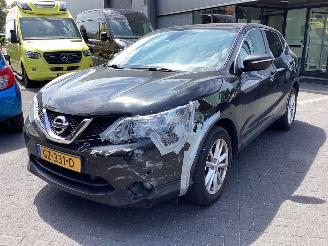 skadebil auto Nissan Qashqai 1.2 Acenta 2014/8