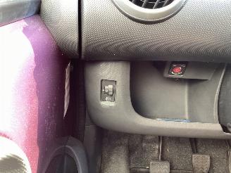 Peugeot 107 1.0 Access picture 15