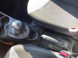 Peugeot 107 1.0 Access picture 13