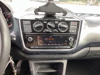 Volkswagen Up!  picture 14