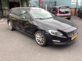Volvo V-60 2.0 D4 picture 3