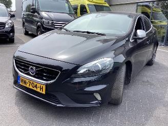 Auto incidentate Volvo V-40 2.0 D2 R Design 2015/12