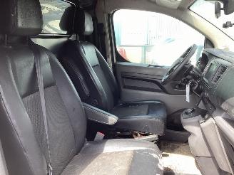 Opel Vivaro 20 CDTI picture 11