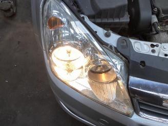 Opel Astra Astra H SW (L35), Combi, 2004 / 2010 1.6 16V Twinport picture 12