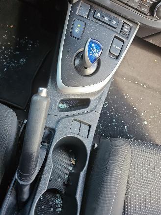 Toyota Auris 1.8 16V Hybrid picture 16