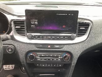 Kia Ceed 1,6 GDI PHEV Exutive line picture 11