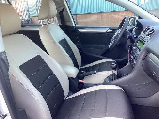 Volkswagen Golf 16 FSI picture 15