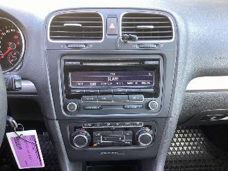 Volkswagen Golf 16 FSI picture 9