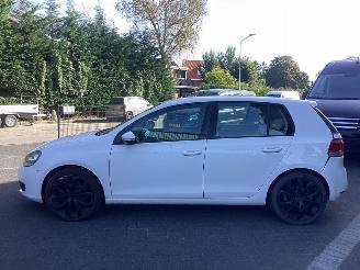 Volkswagen Golf 16 FSI picture 8