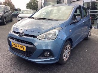 uszkodzony samochody osobowe Hyundai I-10  2015/2