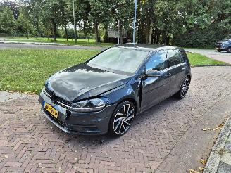 Coche accidentado Volkswagen Golf 1.0 TSI Trendline 2018/11