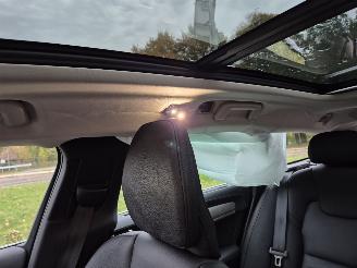 Volvo V-90 2.0 B4 Inscription picture 18