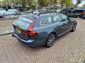 Volvo V-90 2.0 B4 Inscription picture 3