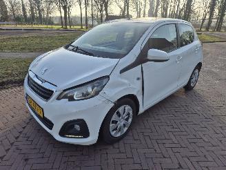 Peugeot 108 1.0 E-VTI ACTIVE picture 2