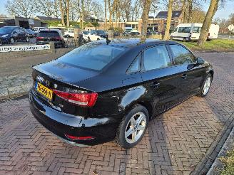 Audi A3 1.6 TDI schadevrij! picture 3