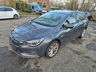 Voiture accidenté Opel Astra 1.6 CDTI Business + 2016/5