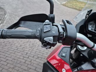 Honda VFR 1200 F ABS DCT Automaat! picture 9