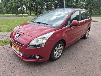  Peugeot 5008 1.6 HDIF ST 5P 2010/10