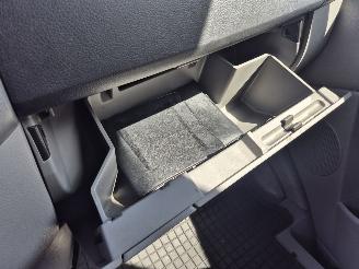 Volkswagen Crafter 2.0 TDI L2 H2 SCHADEVRIJ! picture 14