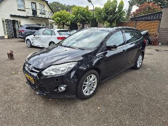 Damaged car Ford Focus 1.6 Ecoboost Titanium 2012/6