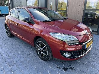 Coche accidentado Renault Mégane 1.2 TCe Bose  navi clima camera PDC Keyles 2013/11