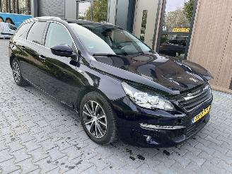 Coche accidentado Peugeot 308 SW 1.2 PureTech Style Automaat   KM120887 2015/9