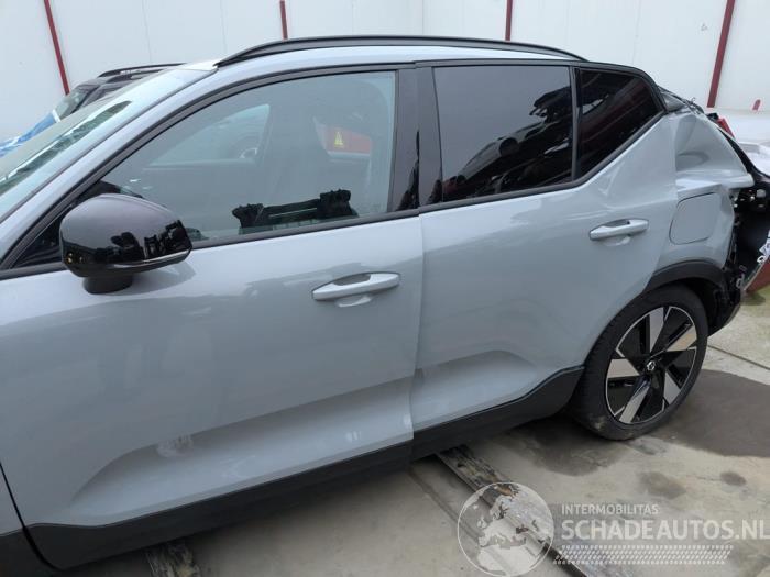 Volvo EX40 EX40 (XZ), SUV, 2024 Single Motor 70 kWh