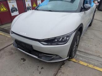 Vrakbiler auto Kia EV6 EV6 (CV), Hatchback, 2021 58/63 kWh RWD 2021/12