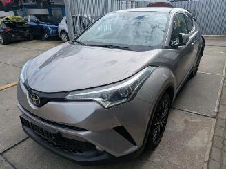 Salvage car Toyota C-HR C-HR (X1,X5), SUV, 2016 1.2 16V Turbo 2017