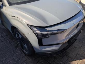 Auto da rottamare Volvo EX30 EX30, SUV, 2023 Single Motor Extended Range 69 kWh 2024/6