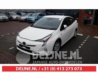 Vrakbiler auto Toyota Prius Prius (ZVW5), Hatchback, 2015 / 2022 1.8 16V Hybrid 2016/2