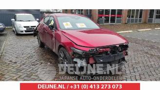 Démontage voiture Mazda 3 3 Sport (BP), Hatchback, 2018 2.0 SkyActiv-G 122 Mild Hybrid 16V 2021