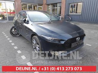Coche siniestrado Mazda 3 3 Sport (BP), Hatchback, 2018 2.0 SkyActiv-G 165 16V 2019