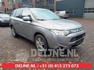 Démontage voiture Mitsubishi Outlander Outlander (GF/GG), SUV, 2012 / 2022 2.2 DI-D 16V Clear Tec 4x2 2013/9