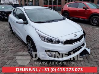 Vrakbiler auto Kia Pro cee d Pro cee'd (JDB3), Hatchback 3-drs, 2013 / 2018 1.4i 16V CVVT 2014/5