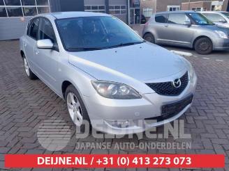 Coche siniestrado Mazda 3 3 Sport (BK), Hatchback, 2003 / 2009 1.6i 16V 2006/5