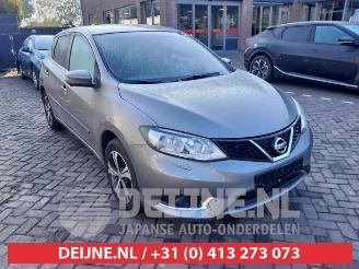 Coche siniestrado Nissan Pulsar Pulsar (C13), Hatchback, 2013 1.2 DIG-T 16V 2014/10