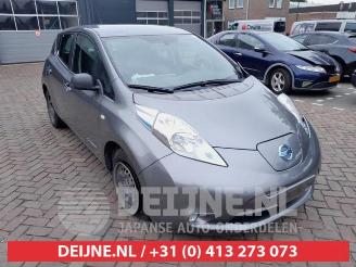 Vrakbiler auto Nissan Leaf Leaf (ZE0), Hatchback, 2010 / 2017 Leaf 2017/0