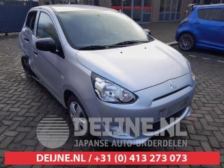 Coche siniestrado Mitsubishi Space-star Space Star (A0), Hatchback, 2012 1.0 12V 2015