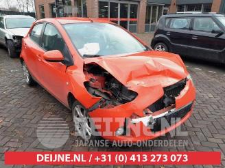 Coche siniestrado Mazda 2 2 (DE), Hatchback, 2007 / 2015 1.3 16V S-VT High Power 2008/8