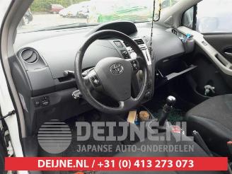 Toyota Yaris Yaris II (P9), Hatchback, 2005 / 2014 1.8 16V VVT-i TS picture 19