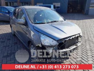 Coche siniestrado Mitsubishi Space-star Space Star (A0), Hatchback, 2012 1.0 12V 2018/6