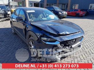 Vrakbiler auto Mazda CX-30 CX-30 (DM), SUV, 2019 2.0 e-SkyActiv-G 122 16V 2019/0