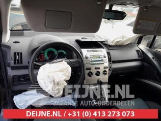 Toyota Corolla-verso Corolla Verso (R10/11), MPV, 2004 / 2009 1.6 16V VVT-i picture 19