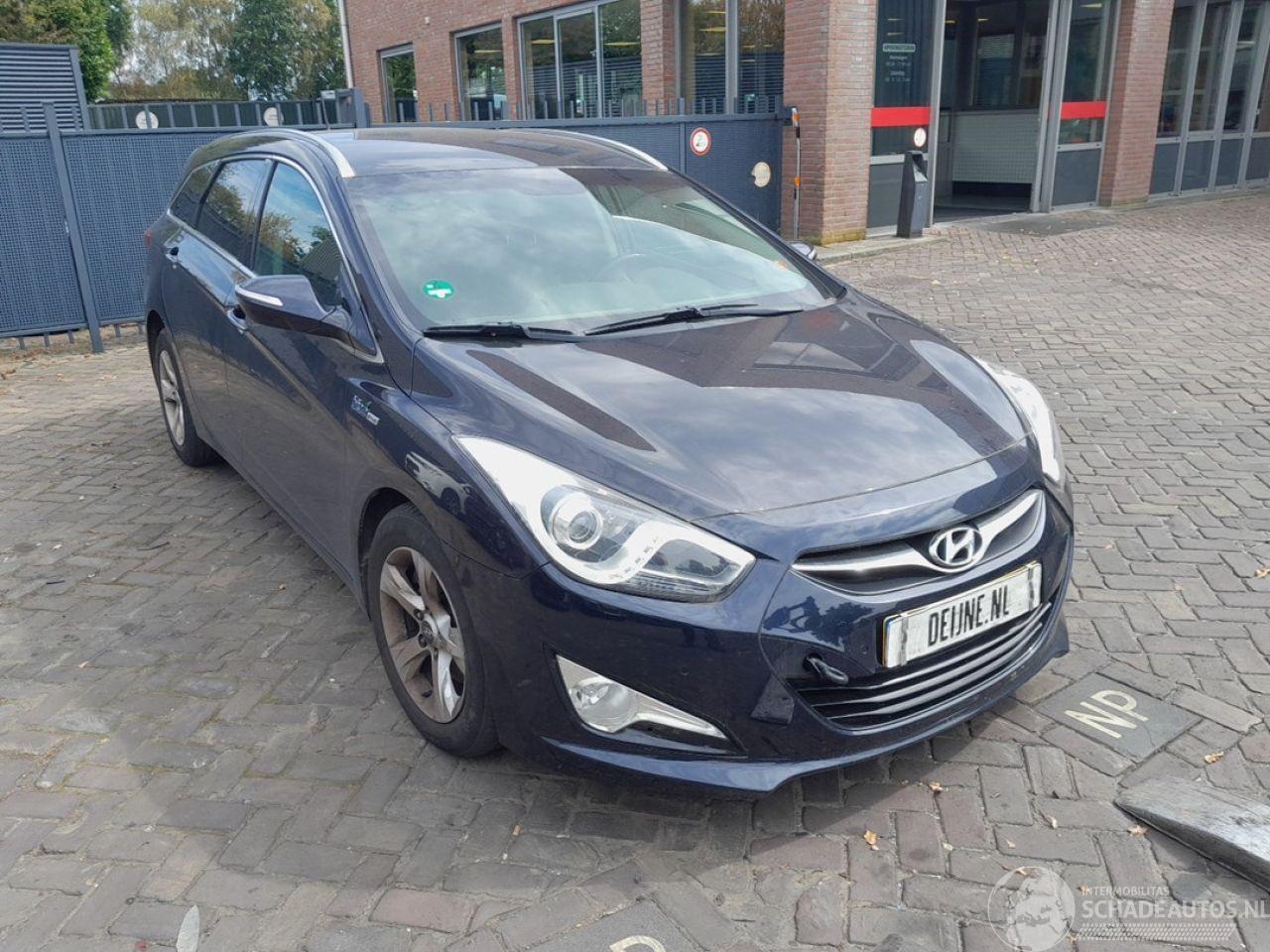 Hyundai I-40 