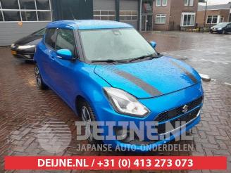 Vrakbiler auto Suzuki Swift Swift (ZC/ZD), Hatchback 5-drs, 2017 1.0 Booster Jet Turbo 12V SHVS 2017/2