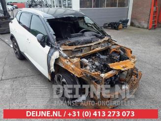 Vrakbiler auto Nissan Qashqai Qashqai (J12), SUV, 2021 1.3 DIG-T MHEV 16V 2023/4