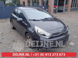 Vrakbiler auto Kia Rio Rio III (UB), Hatchback, 2011 / 2017 1.2 CVVT 16V 2012/1